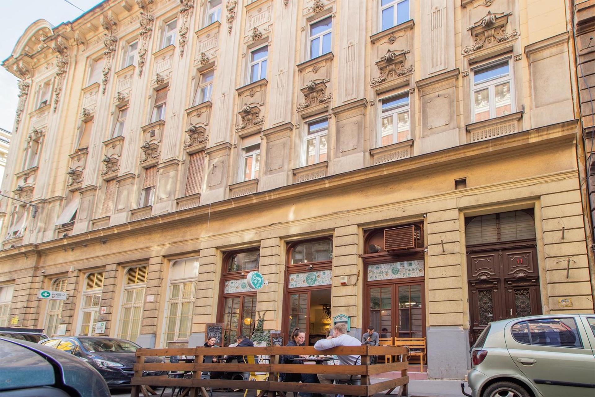 The Oktogon Getaway * Budapest